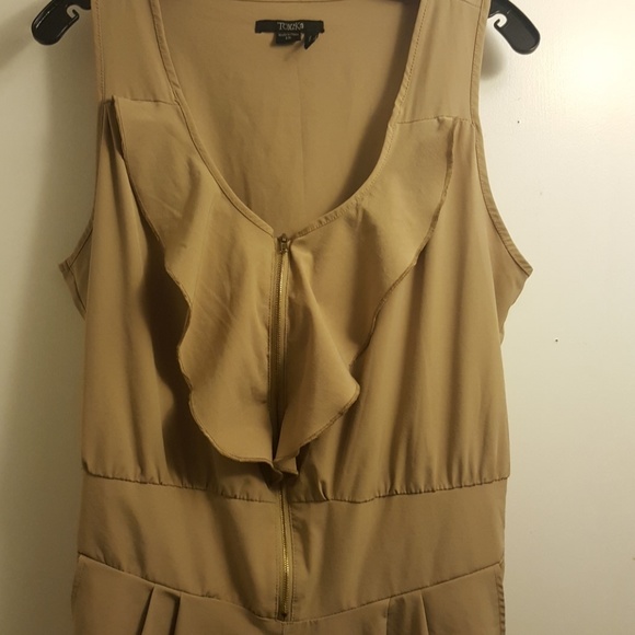 Cropped Jumpsuit with zipper & fringe details - Picture 2 of 5
